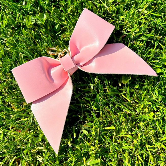 Simply Gilded Jumbo Pink Clip On - Picture 2 of 2